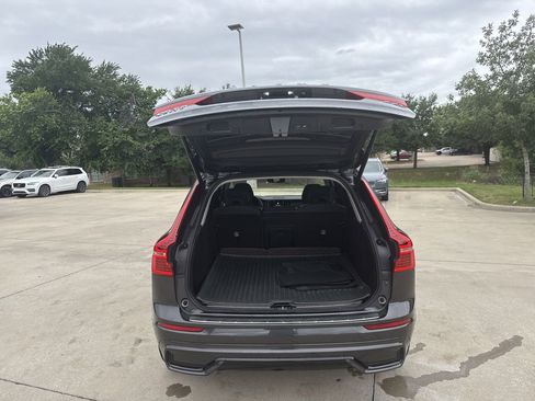 Certified 2024 Volvo XC60 B5 Plus w/ Protection Package Premier AWD/4WD image 7