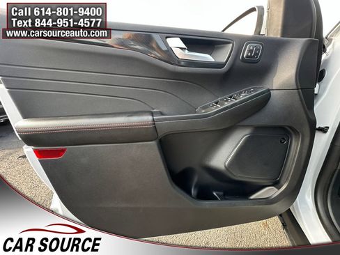 Used 2025 Ford Escape ST-Line Select w/ Tech Pack #2 AWD/4WD image 16
