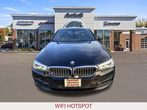 Used 2020 BMW 530i xDrive image 3