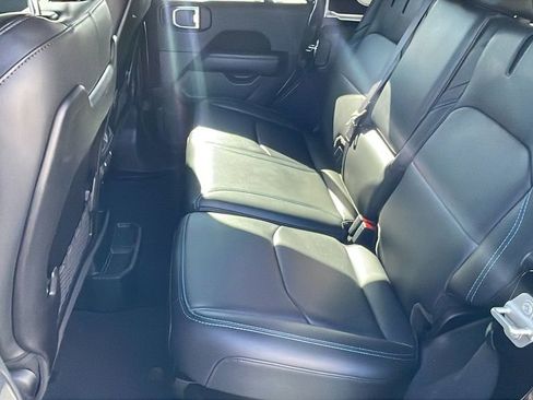 Used 2024 Jeep Wrangler Unlimited Rubicon 4xe image 15