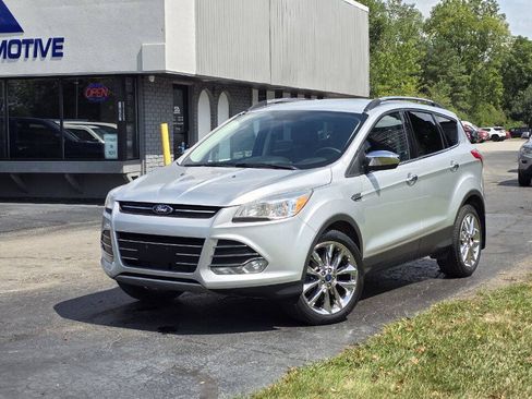Used 2016 Ford Escape SE w/ SE Chrome Package AWD/4WD image 2