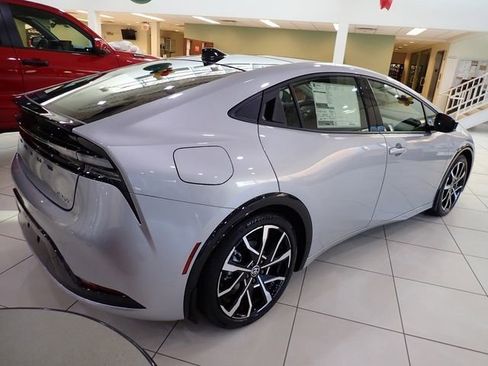 New 2026 Toyota Prius Plug-In Hybrid image 3