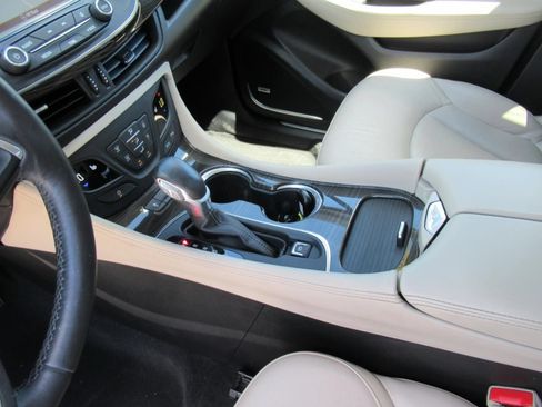 Used 2019 Buick Envision Premium AWD/4WD image 15