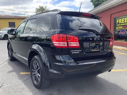 Used 2018 Dodge Journey SE w/ Connectivity Group FWD image 5
