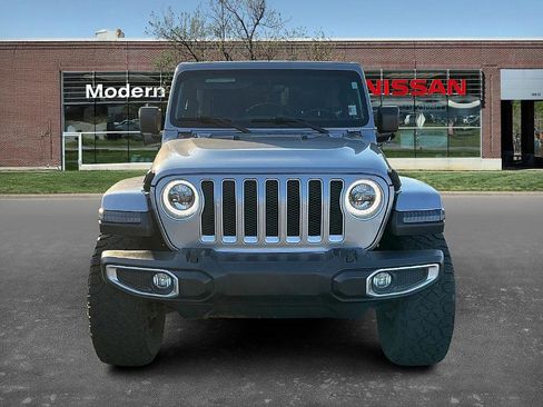 Used 2018 Jeep Wrangler Unlimited Sahara image 6