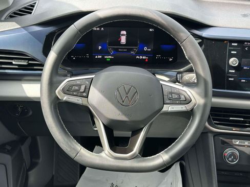 Used 2022 Volkswagen Taos SE AWD/4WD image 12