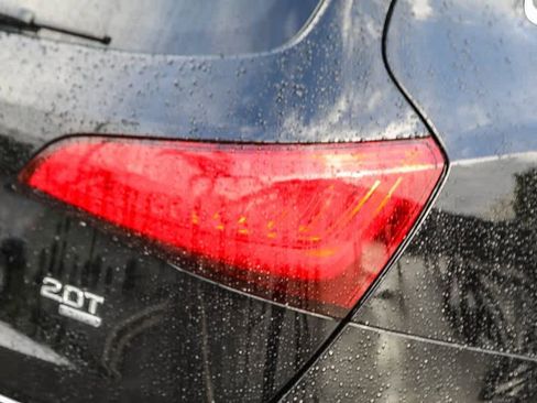 Used 2015 Audi Q5 2.0T Premium image 11