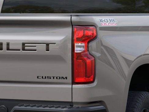 New 2026 Chevrolet Silverado 1500 Custom Trail Boss w/ LPO, Dark Essentials Package image 35