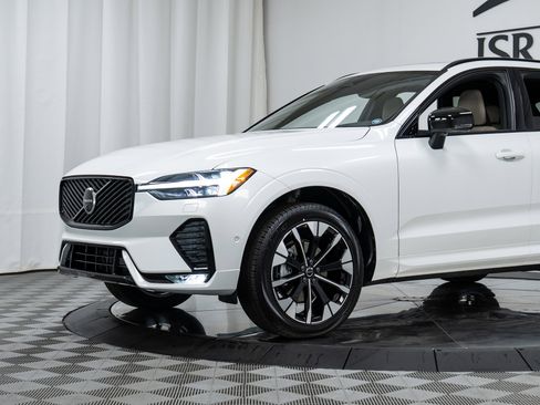 New 2026 Volvo XC60 B5 Plus w/ Climate Package image 25