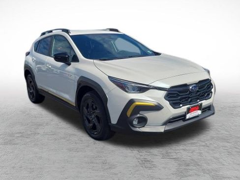 Used 2024 Subaru Crosstrek 2.5i Sport AWD/4WD image 3