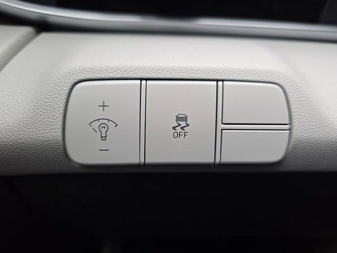 New 2026 Hyundai Elantra Limited FWD image 35