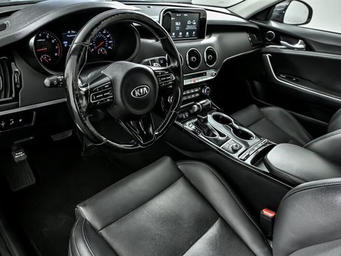 Used 2019 Kia Stinger image 18