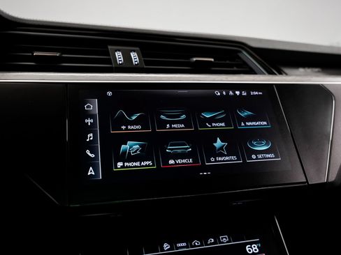 Used 2021 Audi e-tron Premium Plus w/ Premium Plus Package AWD/4WD image 13