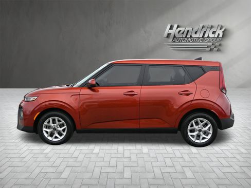 Used 2022 Kia Soul LX w/ Technology Package image 9