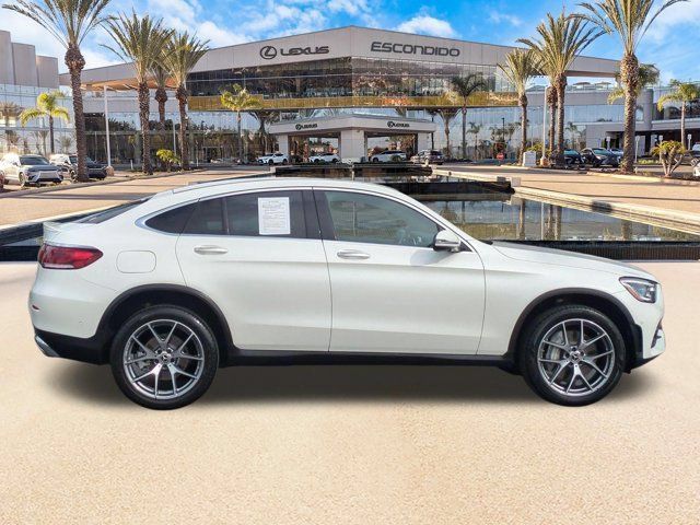 Used 2023 Mercedes-Benz GLC 300 4MATIC Coupe image 4