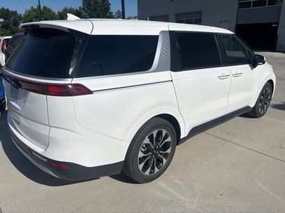 Used 2024 Kia Carnival EX