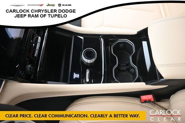Used 2023 Jeep Grand Cherokee Limited AWD/4WD image 22