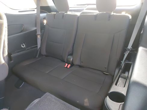 Used 2023 Ford Explorer XLT image 15