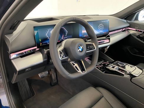 New 2026 BMW 540i xDrive 540i xDrive w/ M Sport Package image 4