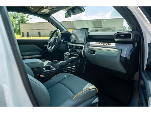 Used 2025 Toyota Tacoma 4x4 Double Cab Hybrid w/ Tow Tech Package image 19
