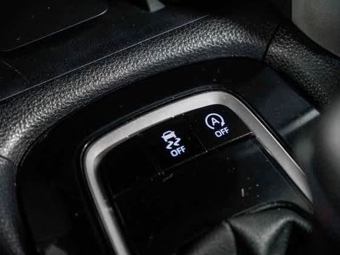 Certified 2022 Toyota Corolla Cross LE image 22