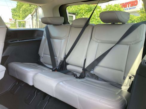 Used 2025 Ford Expedition Active RWD image 17
