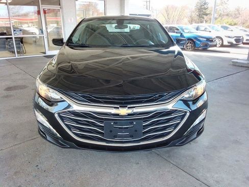 Used 2022 Chevrolet Malibu LT image 3