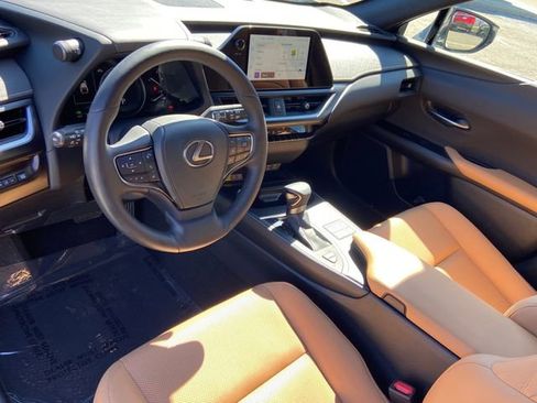 Used 2024 Lexus UX 250h 250h Premium image 23