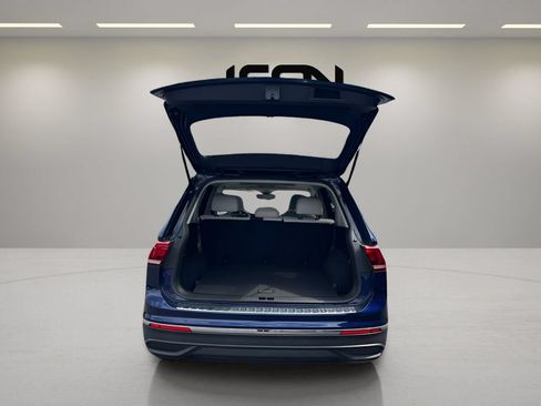 Used 2023 Volkswagen Tiguan SE AWD/4WD image 20