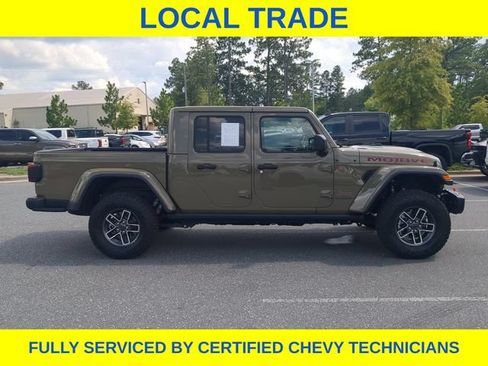 Used 2025 Jeep Gladiator Mojave AWD/4WD image 4