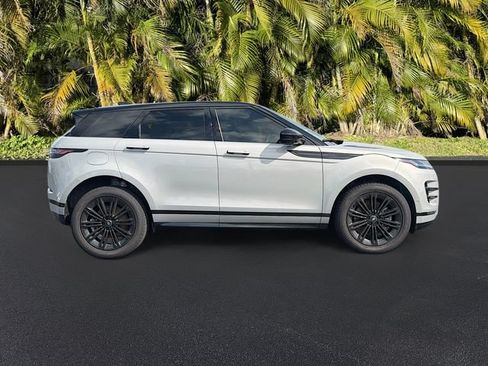 Used 2024 Land Rover Range Rover Evoque Dynamic SE AWD/4WD image 3