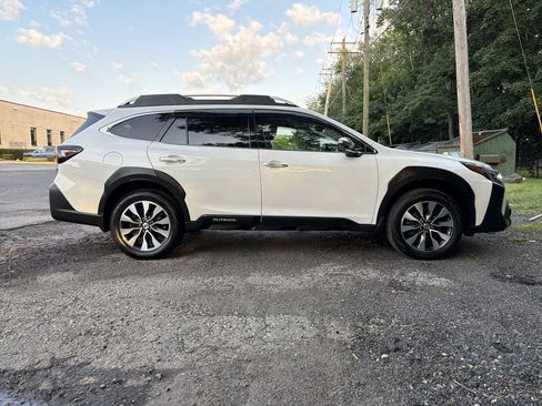 Certified 2023 Subaru Outback Touring XT AWD/4WD image 9