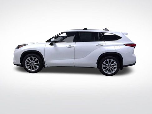 Used 2023 Toyota Highlander Limited AWD/4WD image 11