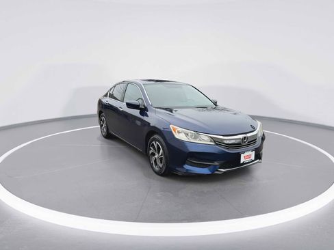 Used 2017 Honda Accord LX image 2