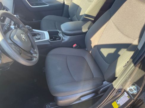 Used 2025 Toyota RAV4 LE image 35