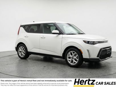 Used 2025 Kia Soul LX w/ LX Technology Package