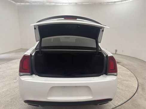 Used 2023 Chrysler 300 Touring w/ Sport Appearance Package RWD image 27