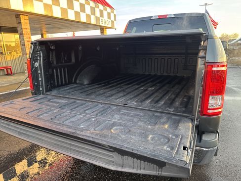 Used 2017 Ford F150 XLT w/ Equipment Group 302A Luxury image 33