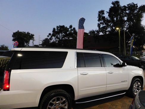 Used 2017 GMC Yukon XL SLT image 7