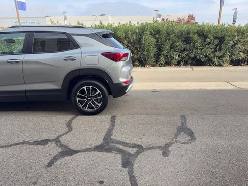 Used 2025 Chevrolet TrailBlazer LT image 16