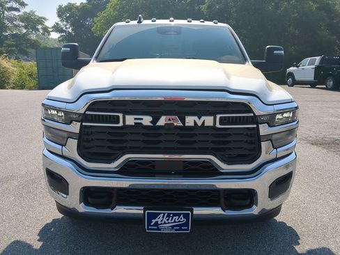 New 2026 RAM 3500 Big Horn AWD/4WD image 7