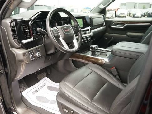 Used 2023 GMC Sierra 1500 Elevation w/ Elevation Premium Package AWD/4WD image 8