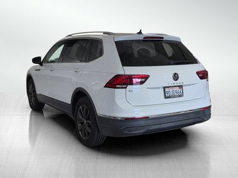 Used 2022 Volkswagen Tiguan SE FWD image 5