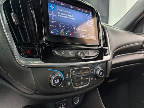 Used 2023 Chevrolet Traverse LT w/ LT Premium Package AWD/4WD image 26