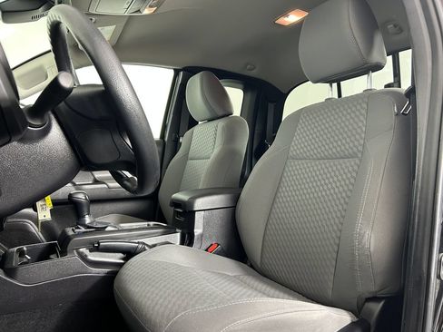 Used 2021 Toyota Tacoma SR w/ SR Convenience Package RWD image 5