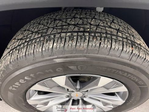 Used 2025 Chevrolet Equinox LT image 18