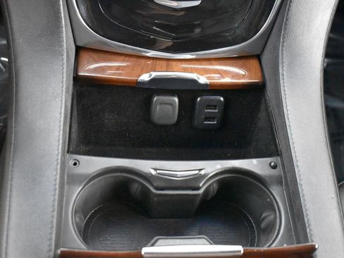 Used 2016 Cadillac Escalade Luxury image 20