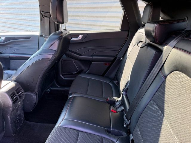 Used 2024 Ford Escape ST-Line w/ Tech Pack #1 AWD/4WD image 18