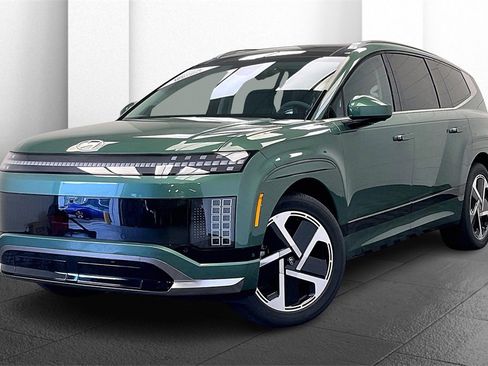 New 2026 Hyundai Ioniq 9 Calligraphy image 2