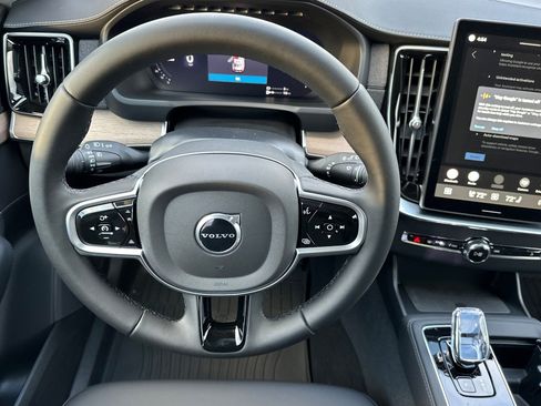 New 2026 Volvo XC90 T8 Plus w/ Protection Package AWD/4WD image 13